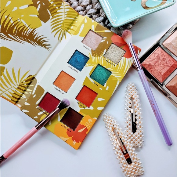 Alamar Other - Alamar Cosmetics Reina Del Caribe Vol. 1 Palette